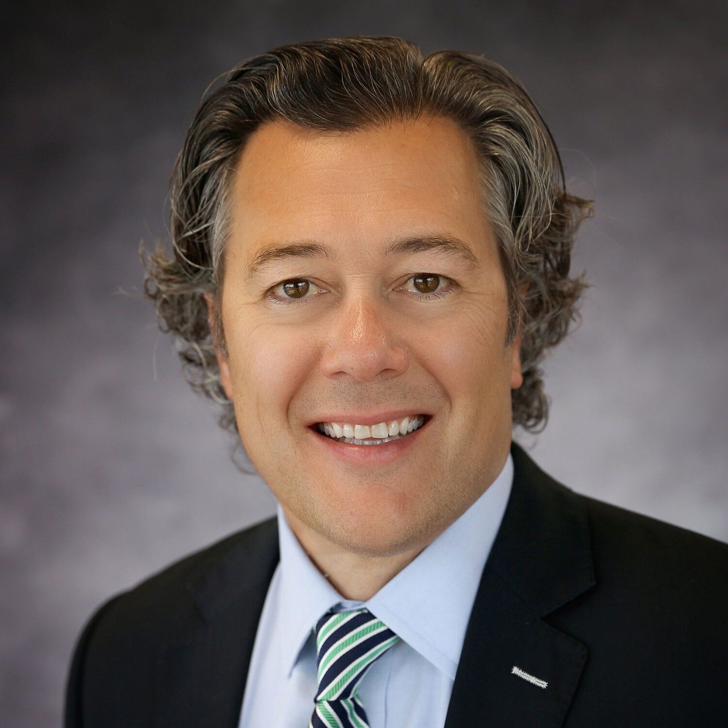 Lineen, Tom_DartBankHeadshot